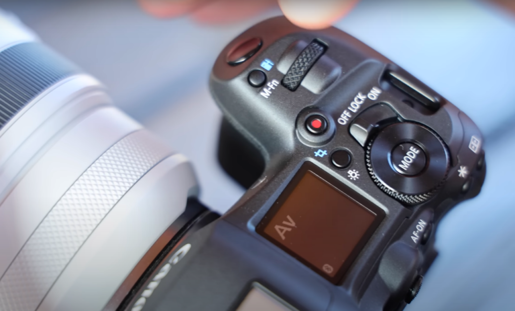 Boutons présents sur le Canon R5 Mark II